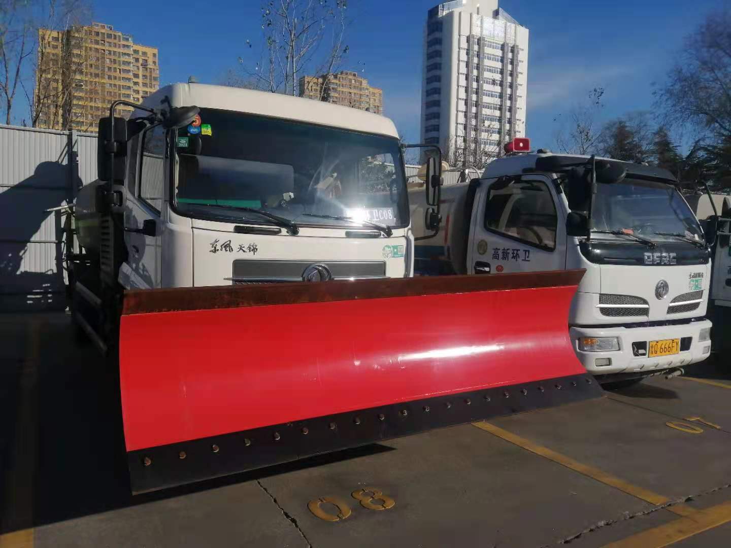 车载除雪铲